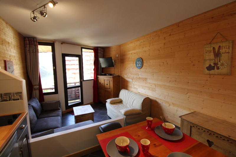 _lv_images__lot_0020392418_06_9874409