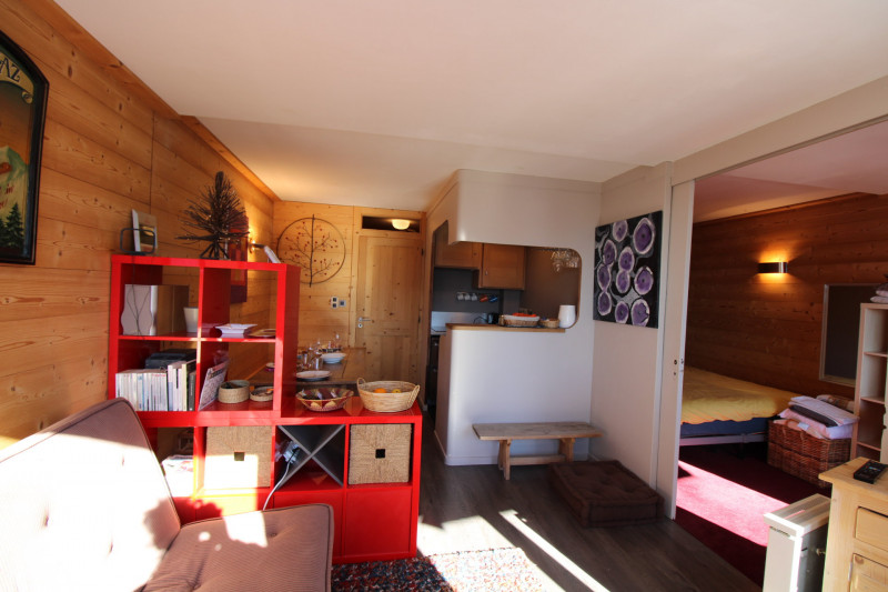 _lv_images__lot_0020392419_02_10198246