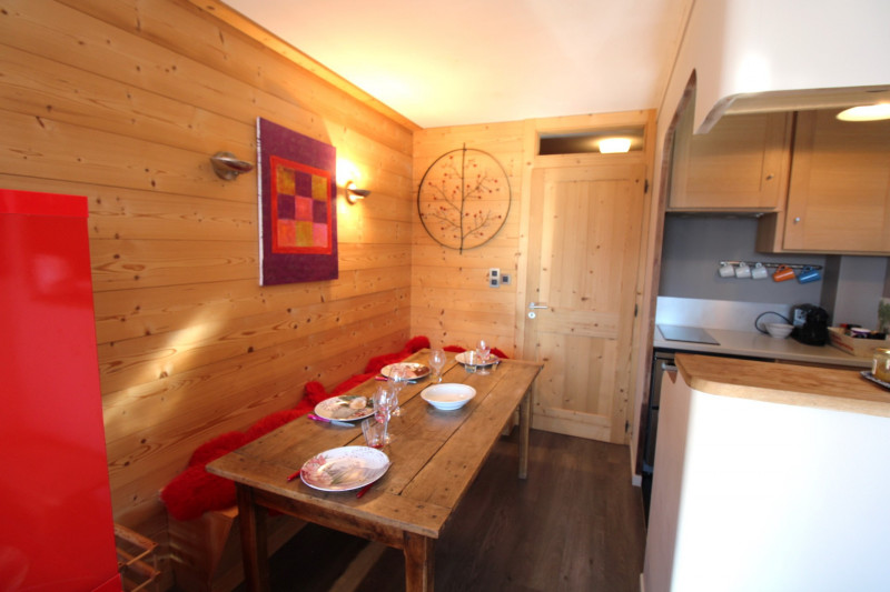 _lv_images__lot_0020392419_05_10143755