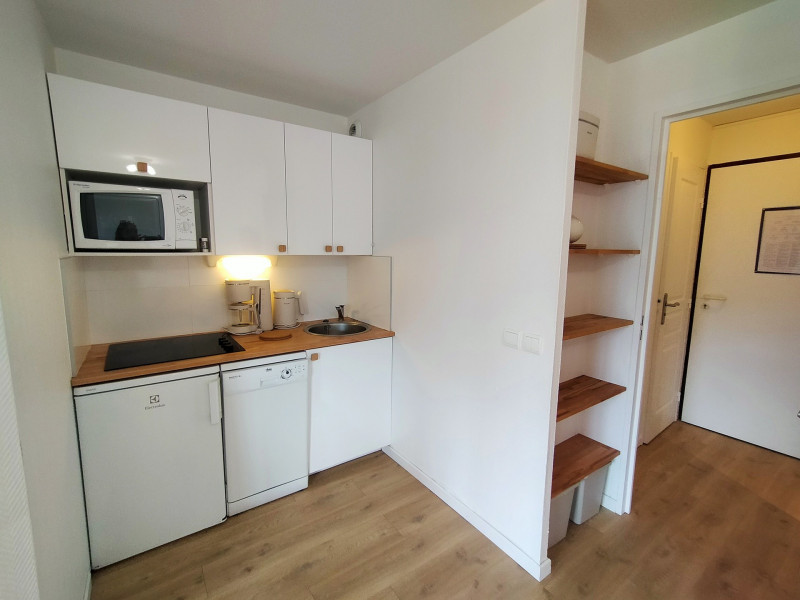 _lv_images__lot_0020392421_04_10150488