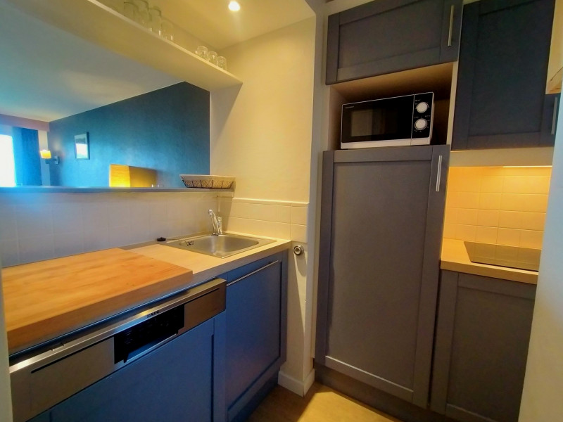 _lv_images__lot_0020392425_06_9483996