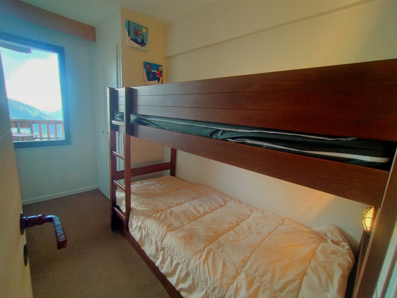 _lv_images__lot_0020392425_08_9582643