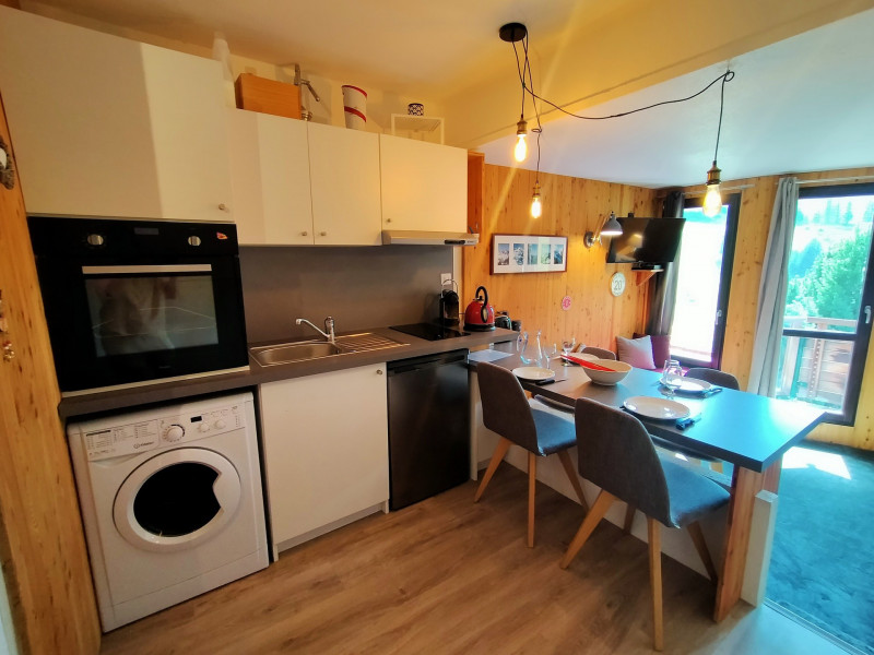 _lv_images__lot_0020392428_01_9523693