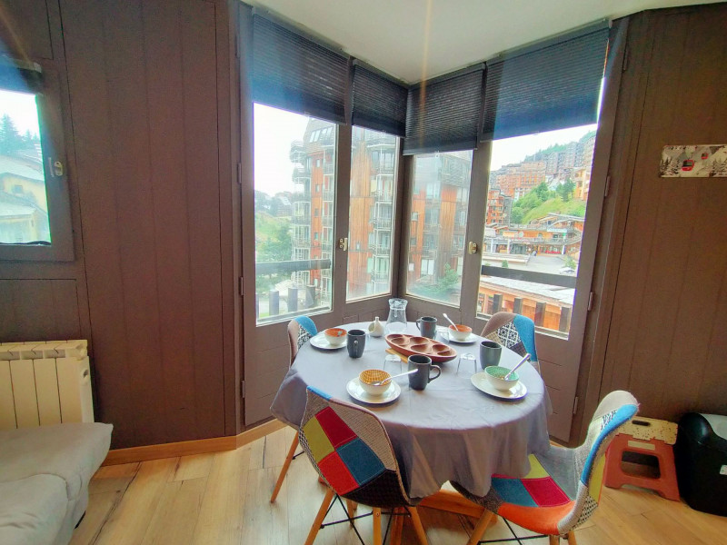 _lv_images__lot_0020392429_05_9834247