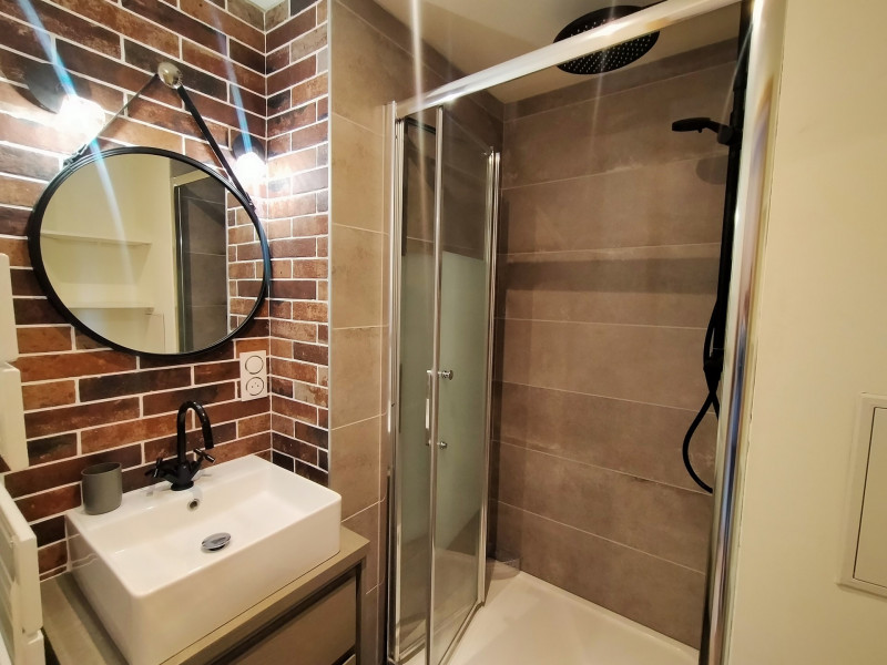 _lv_images__lot_0020392429_06_9209072