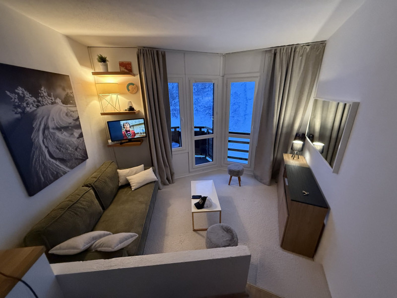 _lv_images__lot_0020392430_01_9701722