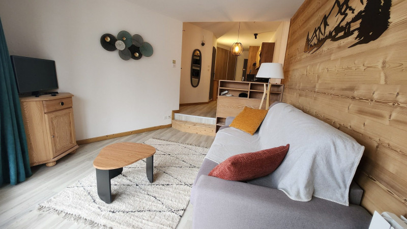 _lv_images__lot_0020392431_02_9921575