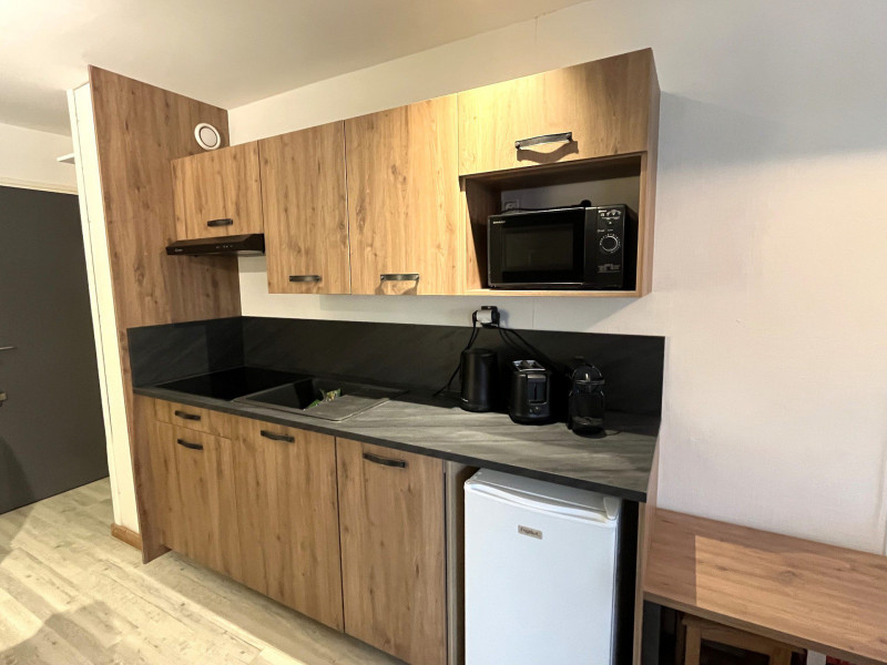 _lv_images__lot_0020392431_06_9426160