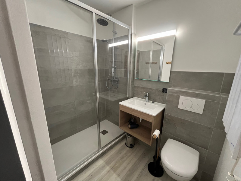 _lv_images__lot_0020392431_08_10055118