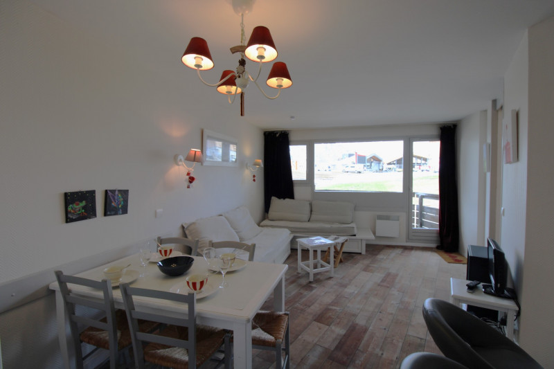 _lv_images__lot_0020392435_01_9827395