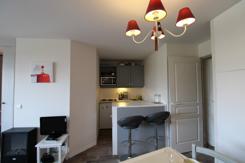 _lv_images__lot_0020392435_04_9603215