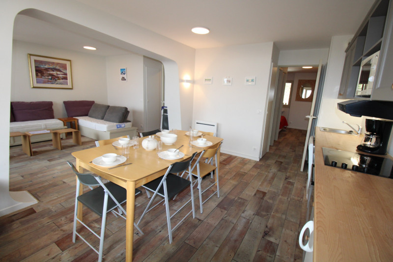 _lv_images__lot_0020392437_02_9396544