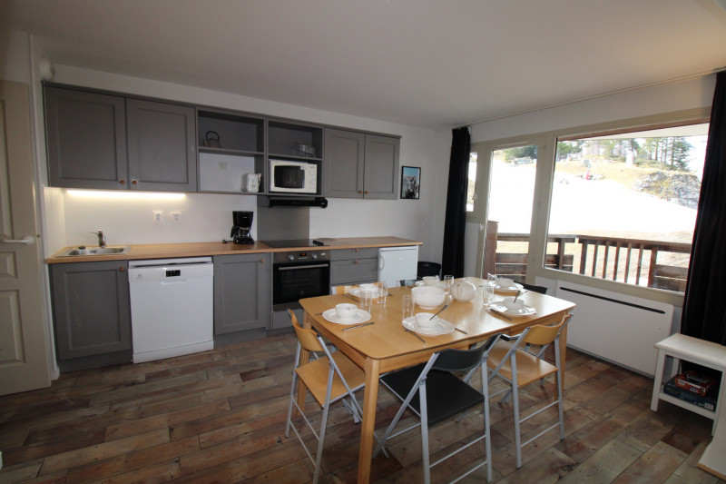 _lv_images__lot_0020392437_05_9215226