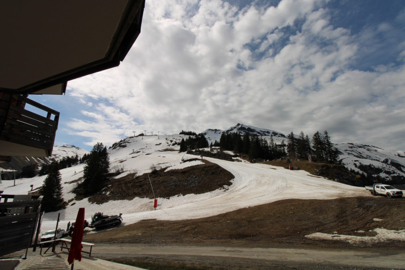 _lv_images__lot_0020392437_10_8423245