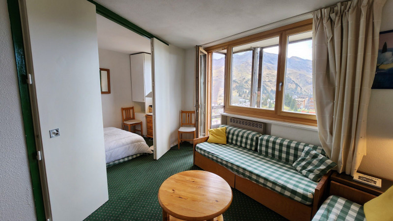 _lv_images__lot_0020392439_03_10157265