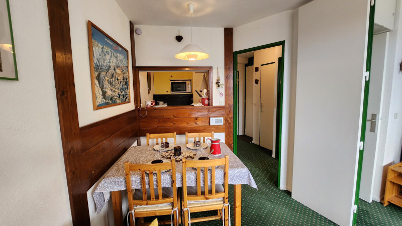 _lv_images__lot_0020392439_06_10075903