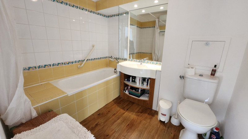 _lv_images__lot_0020392441_06_9813884