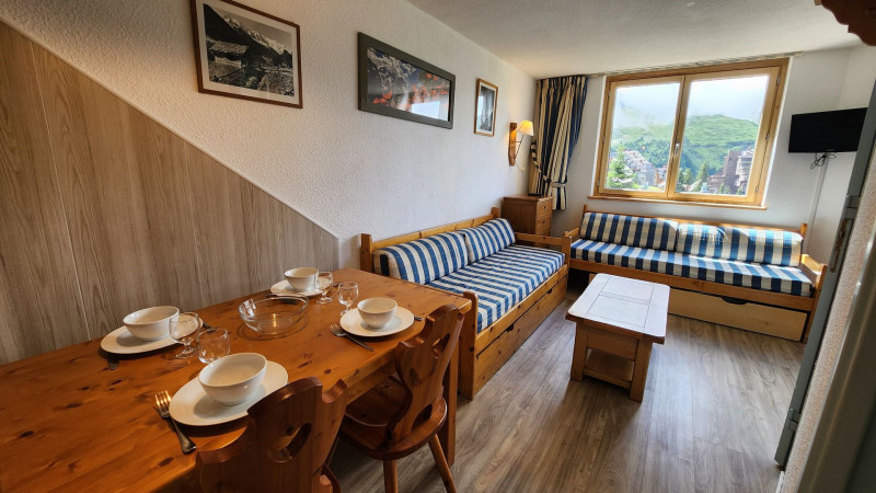 _lv_images__lot_0020392442_01_10123199