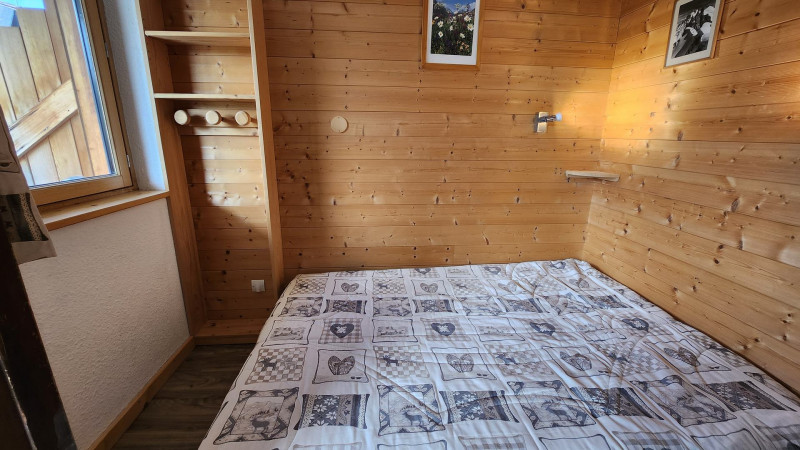 _lv_images__lot_0020392442_06_10219230