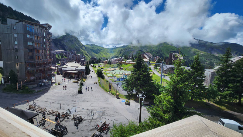 _lv_images__lot_0020392442_09_10395882