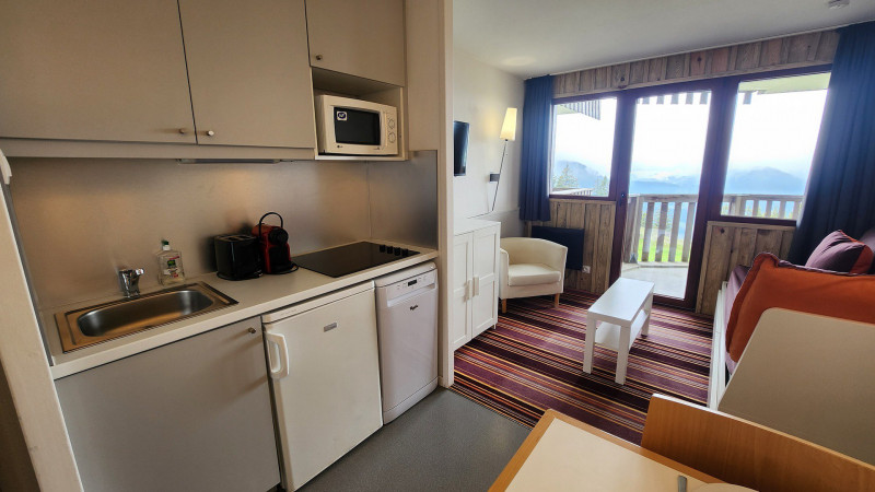 _lv_images__lot_0020392443_03_9813851