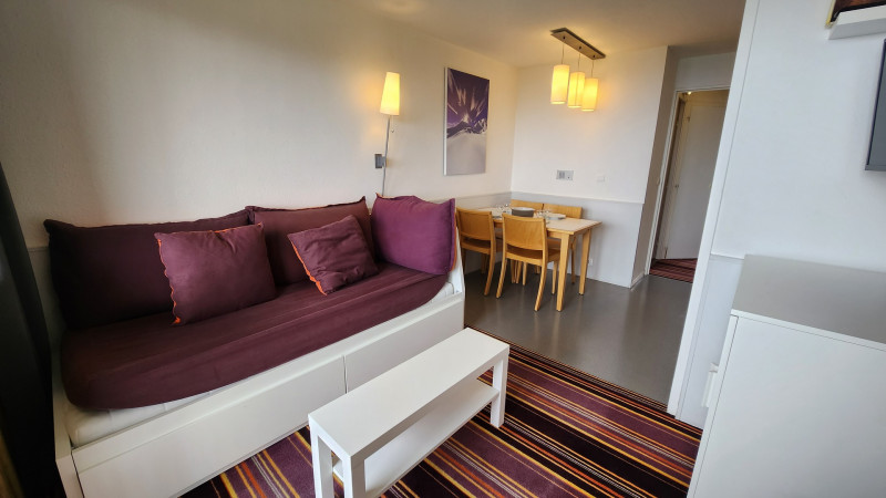 _lv_images__lot_0020392443_05_9715262