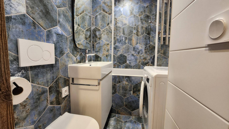 _lv_images__lot_0020392444_08_10170653