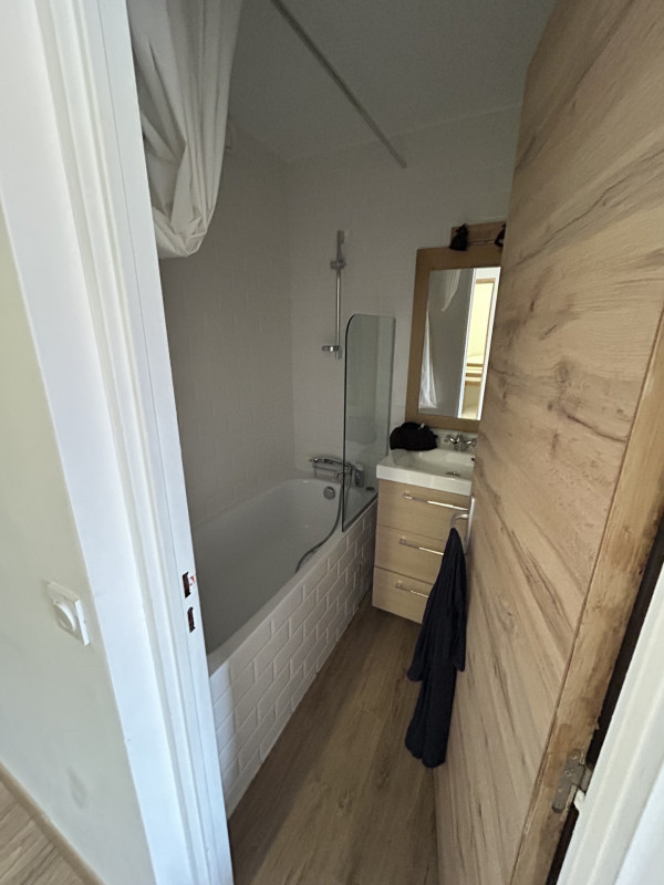 _lv_images__lot_0020392445_10_10241763