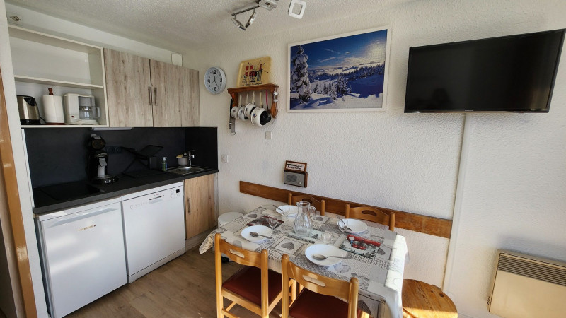 _lv_images__lot_0020392448_04_10130156 _lv_images__lot_0020392448_04_10130156