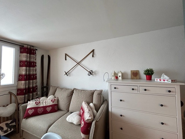 _lv_images__lot_0020392450_02_9358604