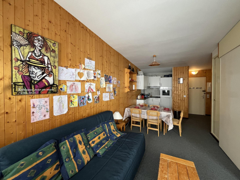 _lv_images__lot_0020392456_08_10082179