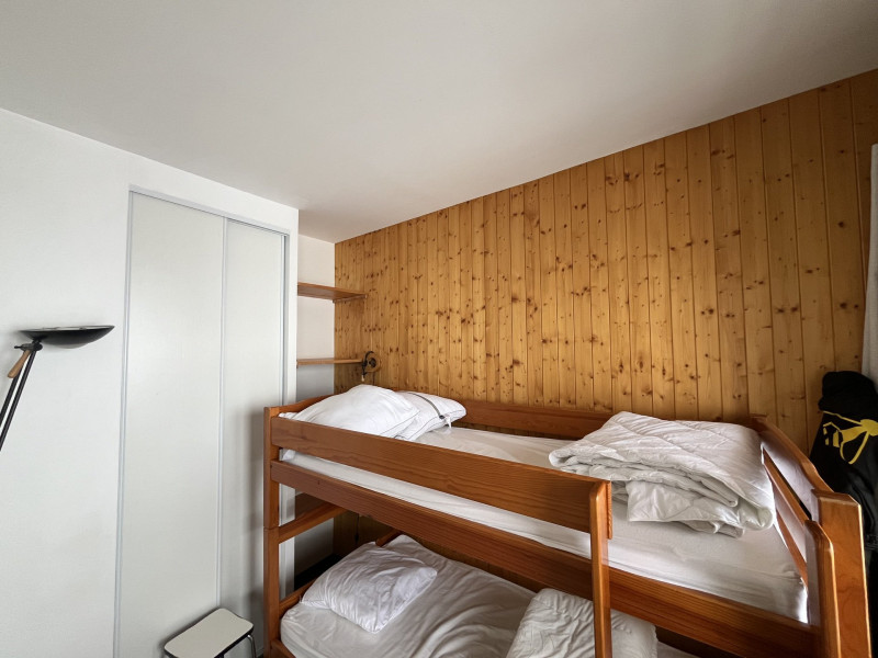 _lv_images__lot_0020392456_11_9987135