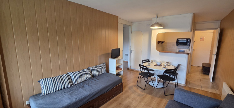 _lv_images__lot_0040210006_04_10214713