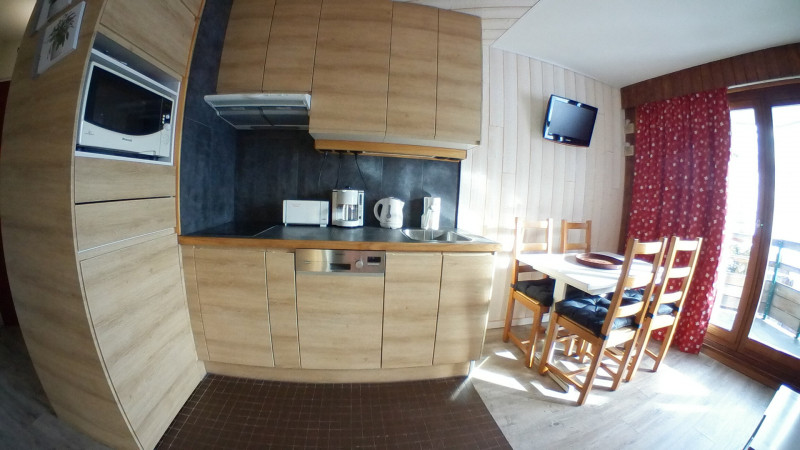 _lv_images__lot_0050310026_02_9204764