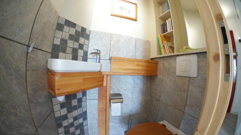 _lv_images__lot_0050310026_09_10390403