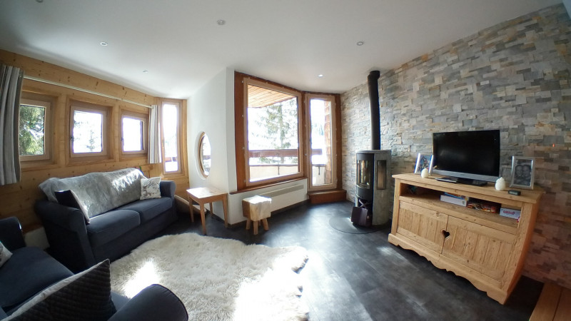_lv_images__lot_0050320030_01_11067275