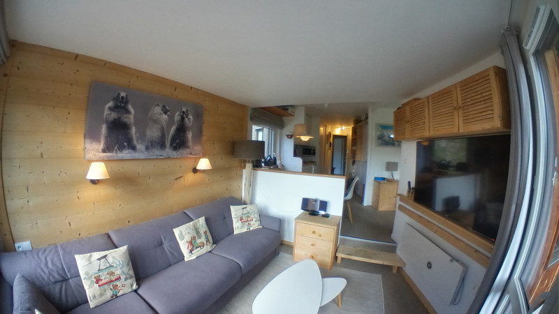 _lv_images__lot_0050340105_03_9532014