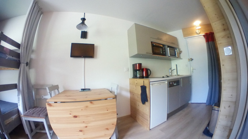 _lv_images__lot_0050340309_03_9896786