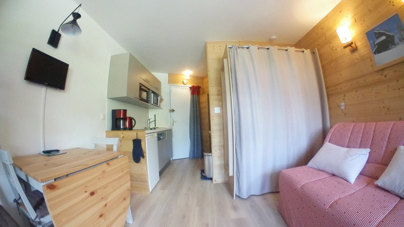 _lv_images__lot_0050340309_04_9757341