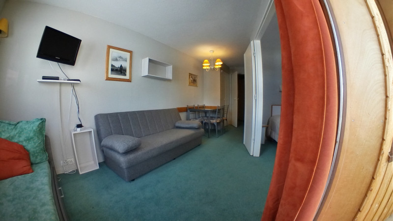 _lv_images__lot_0050440202_02_9328387 _lv_images__lot_0050440202_02_9328387