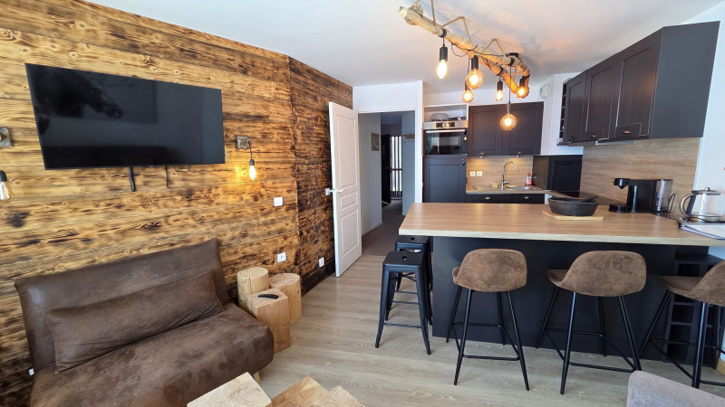 _lv_images__lot_0050450013_02_10389755