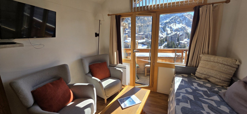 _lv_images__lot_0050450019_10_10390192