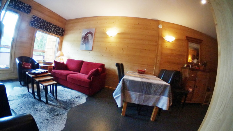 _lv_images__lot_0050450023_09_10207325