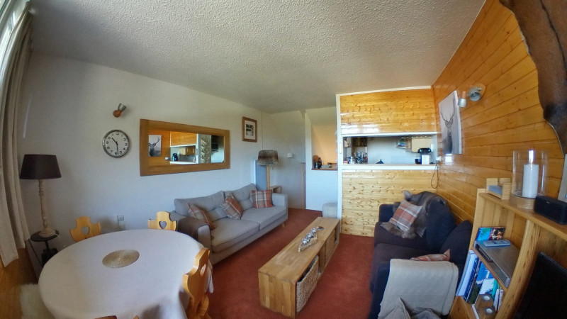 _lv_images__lot_0050450024_02_11158695