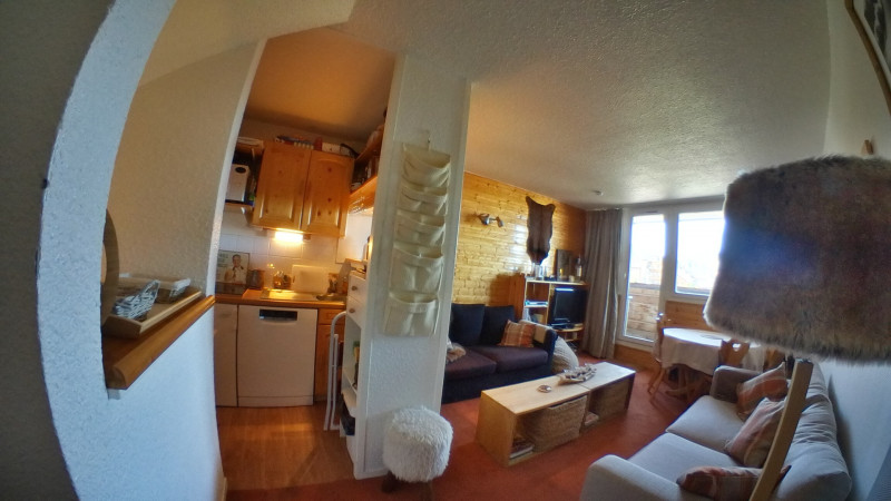 _lv_images__lot_0050450024_05_9359800