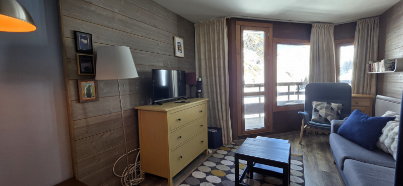 _lv_images__lot_0050450027_03_10390481