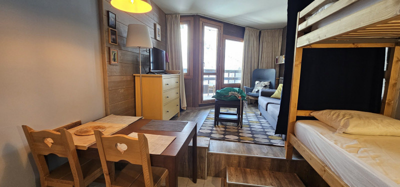 _lv_images__lot_0050450027_03_9782845