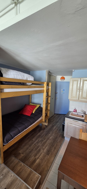 _lv_images__lot_0050450027_04_10307598