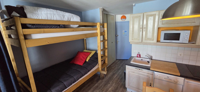 _lv_images__lot_0050450027_11_10368075