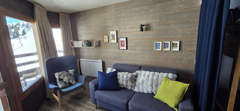 _lv_images__lot_0050450027_16_10256681